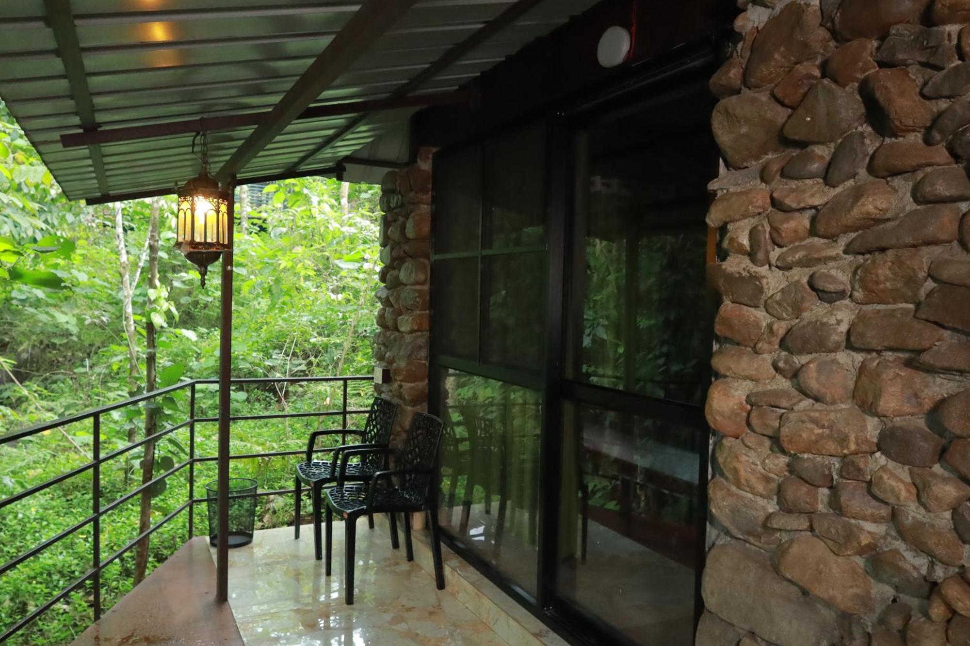 Holistic Stay Eco-Resort & Ayurvedic Retreat Paithalmala エクステリア 写真